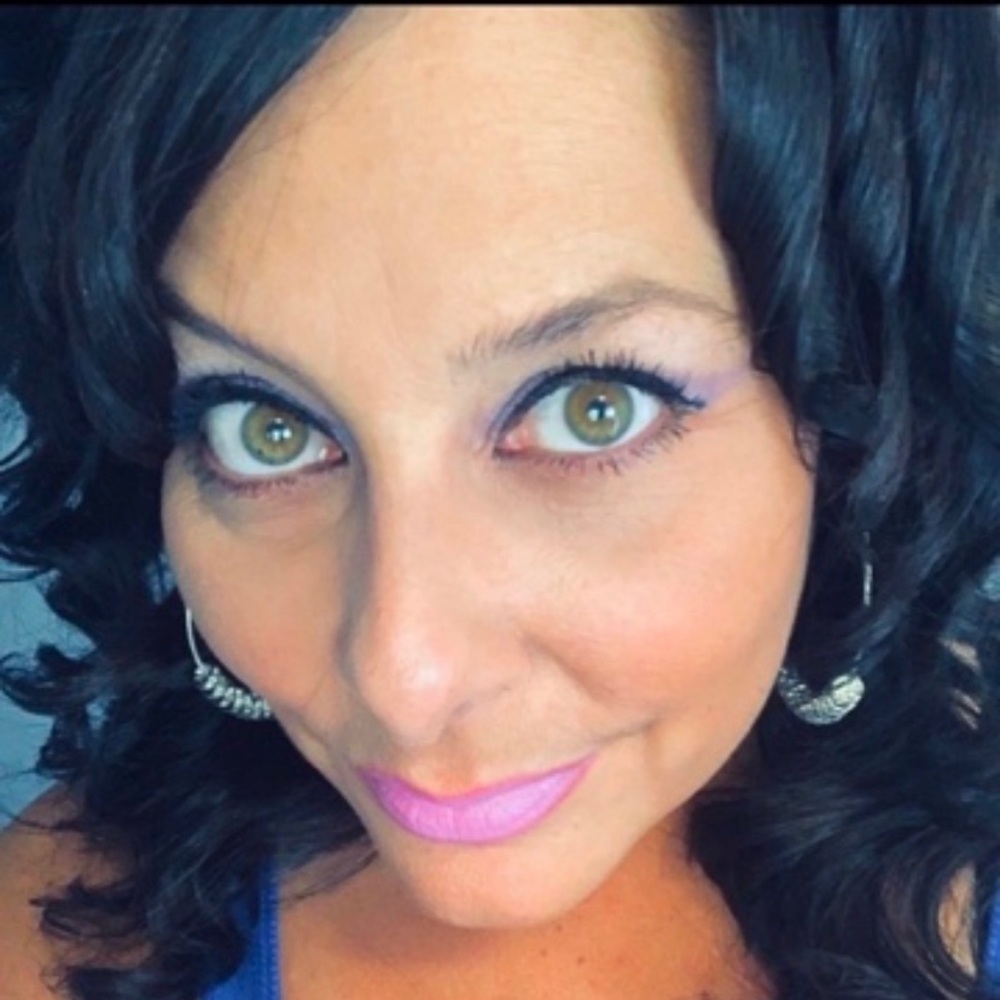 Meet your Posher, Angela